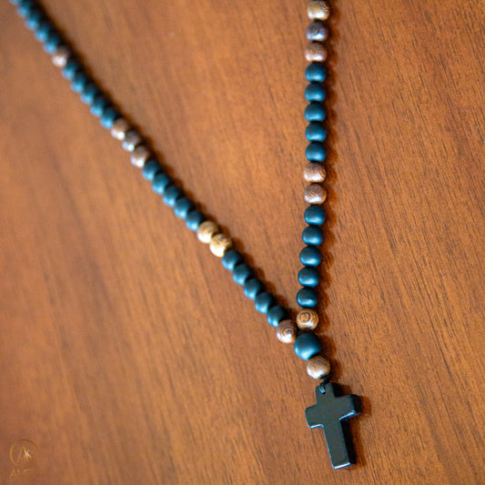 Collier long - Perles de bois, agate noir mat et croix