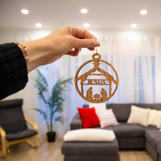Boule de Noël en bois - Crèche - Naissance de Jésus